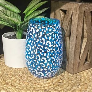 Custom made: 30 oz plastic leopard wine glass